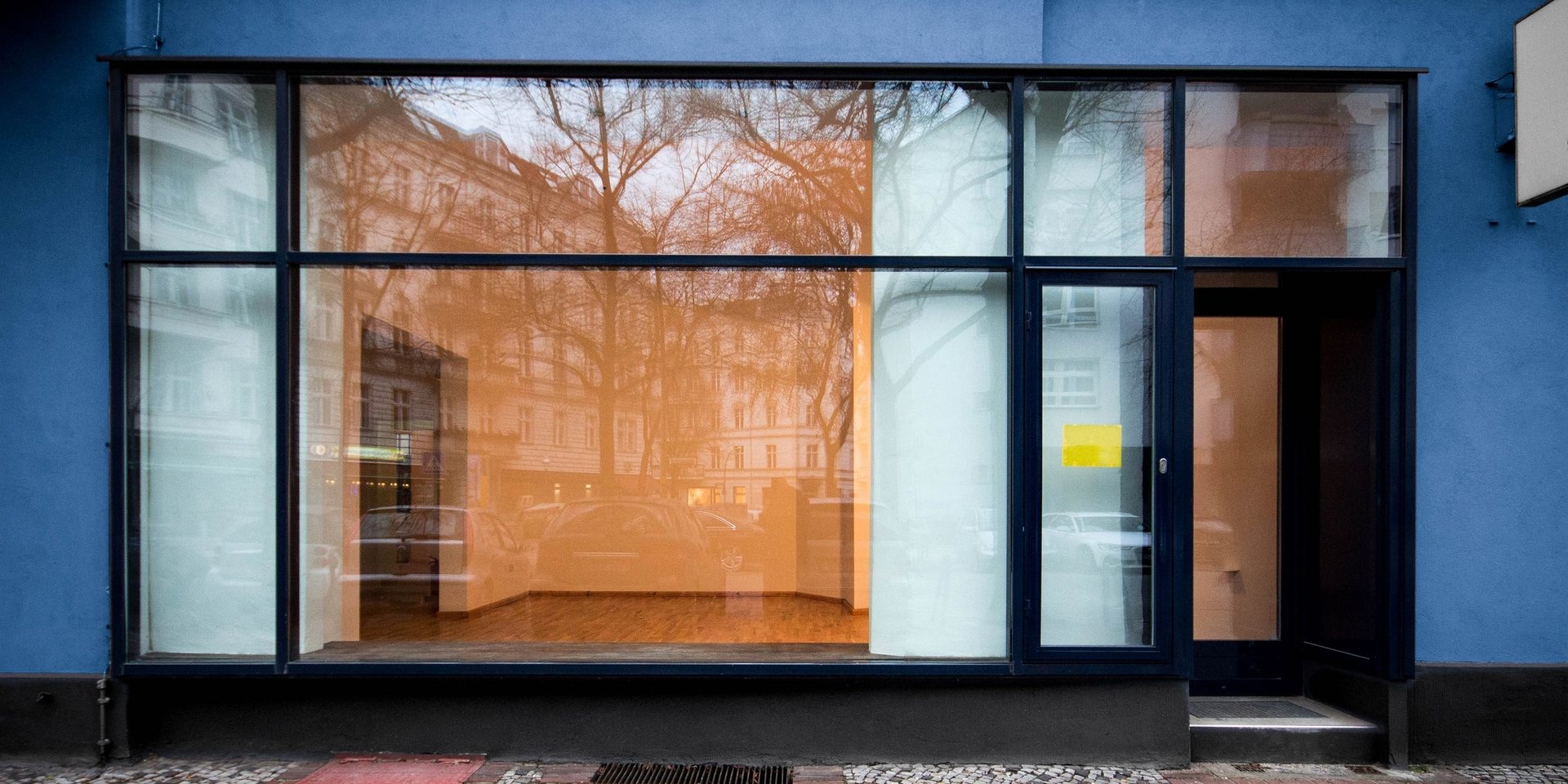 Empty,Storefront,Or,Shop,Entrance,-,Retail,For,Rent